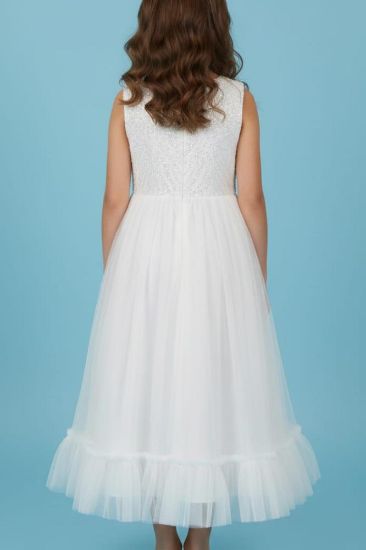 صورة فستان سهرة أبيض لؤلؤ من الامام وتل من الخلف